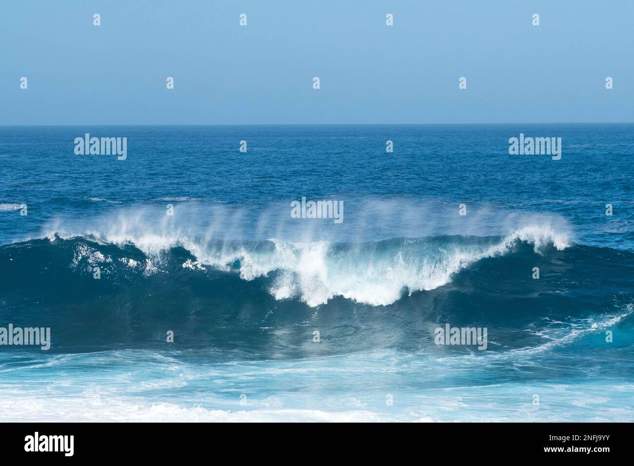 vagues de l'océan, paysages marins, vagues écrasant Banque D'Images