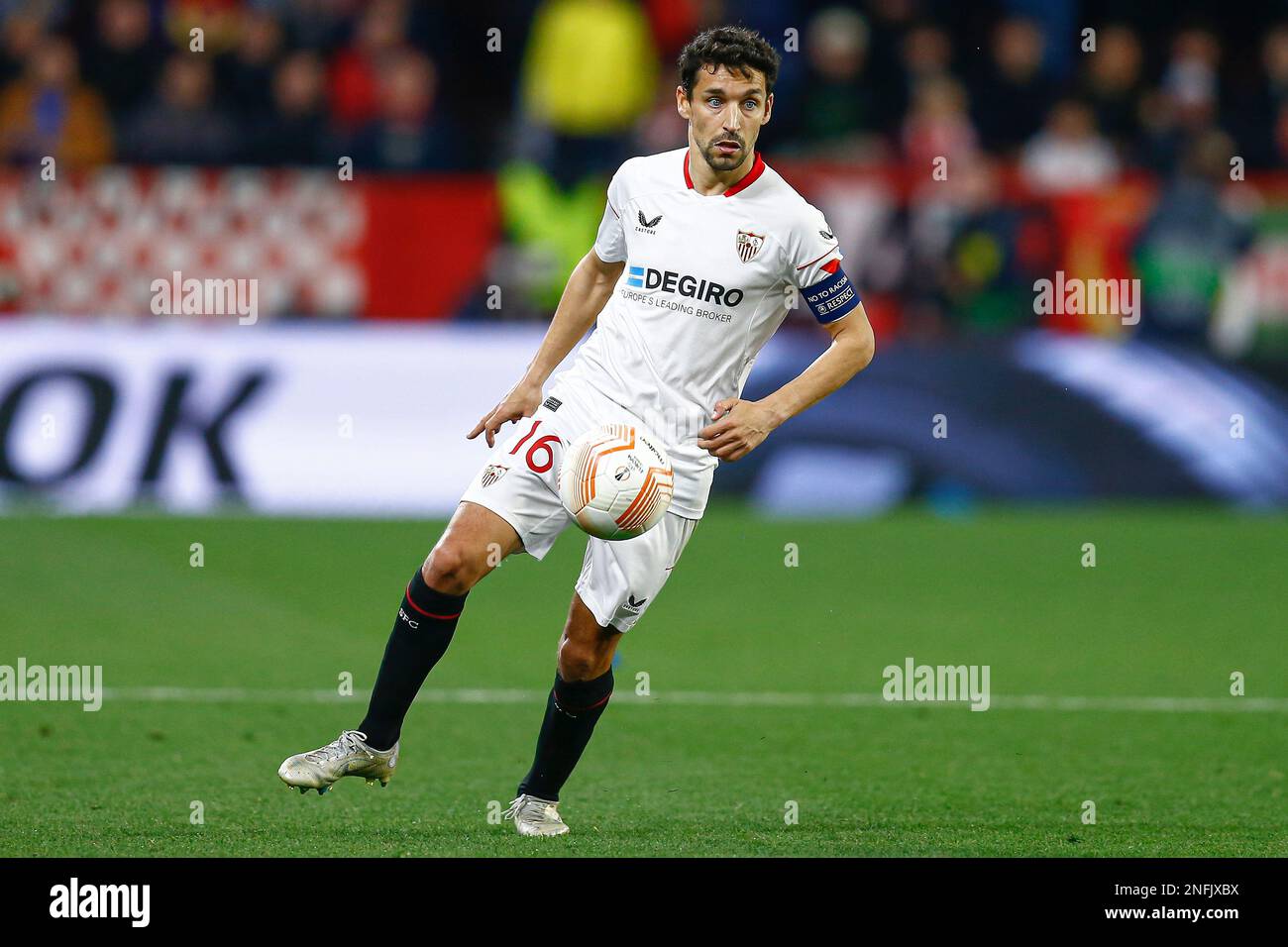 Jésus Navas du FC Séville pendant le match de l'UEFA Europa League, Play-off, 1st jambe entre le FC Séville et le PSV Eindhoven a joué au stade Ramon Sanchez Pizjuan sur 16 février 2023 à Séville, Espagne. (Photo par Antonio Pozo / PRESSIN) Banque D'Images