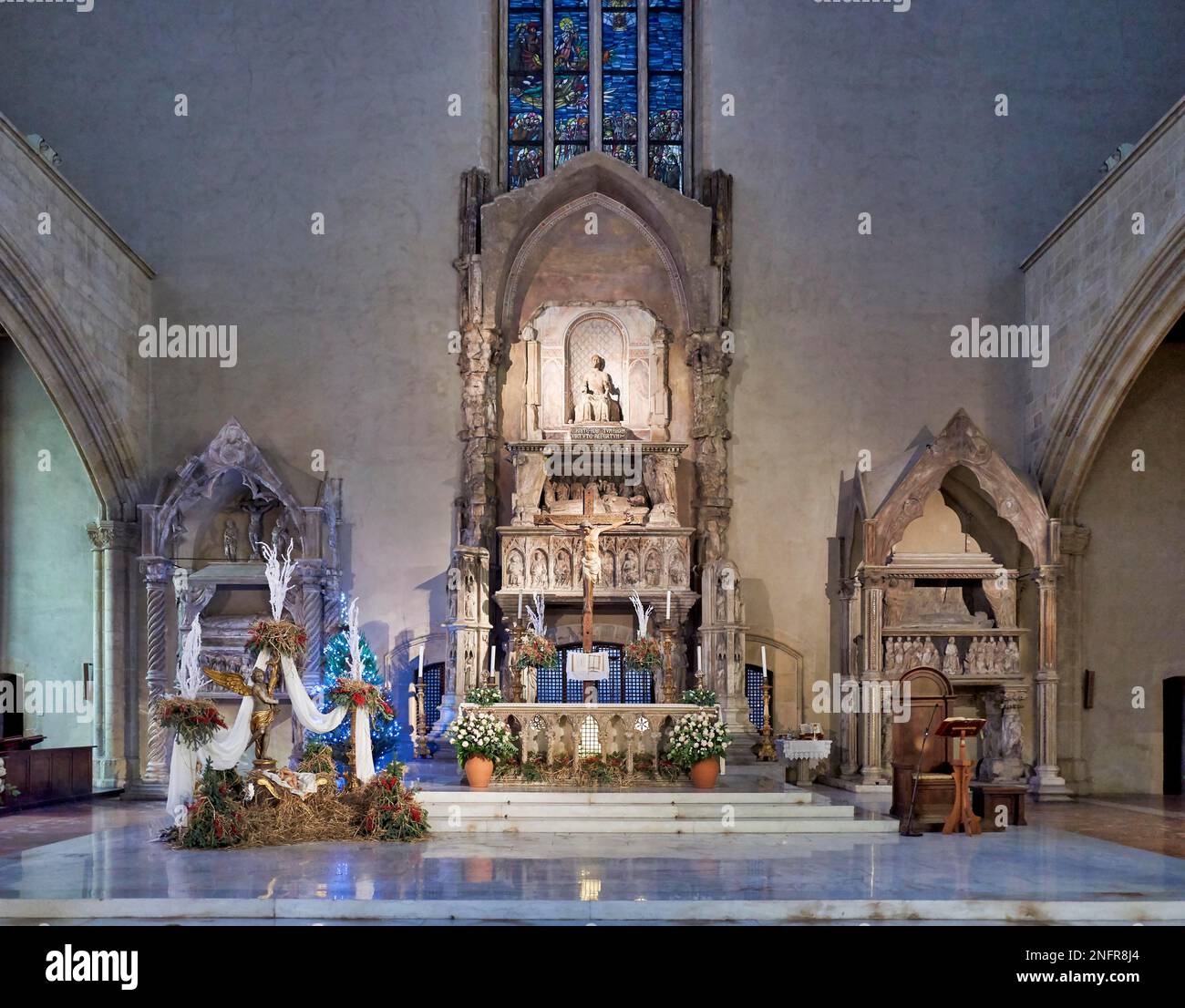 Naples Campanie Italie. L'autel de l'Église Basilique Santa Chiara Banque D'Images