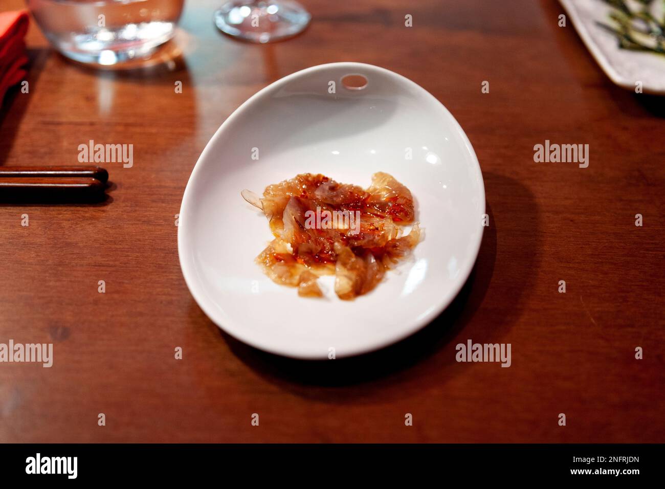 Plat gastronomique étoilé au guide michelin au restaurant dos Palillos, Barcelone, Espagne Banque D'Images