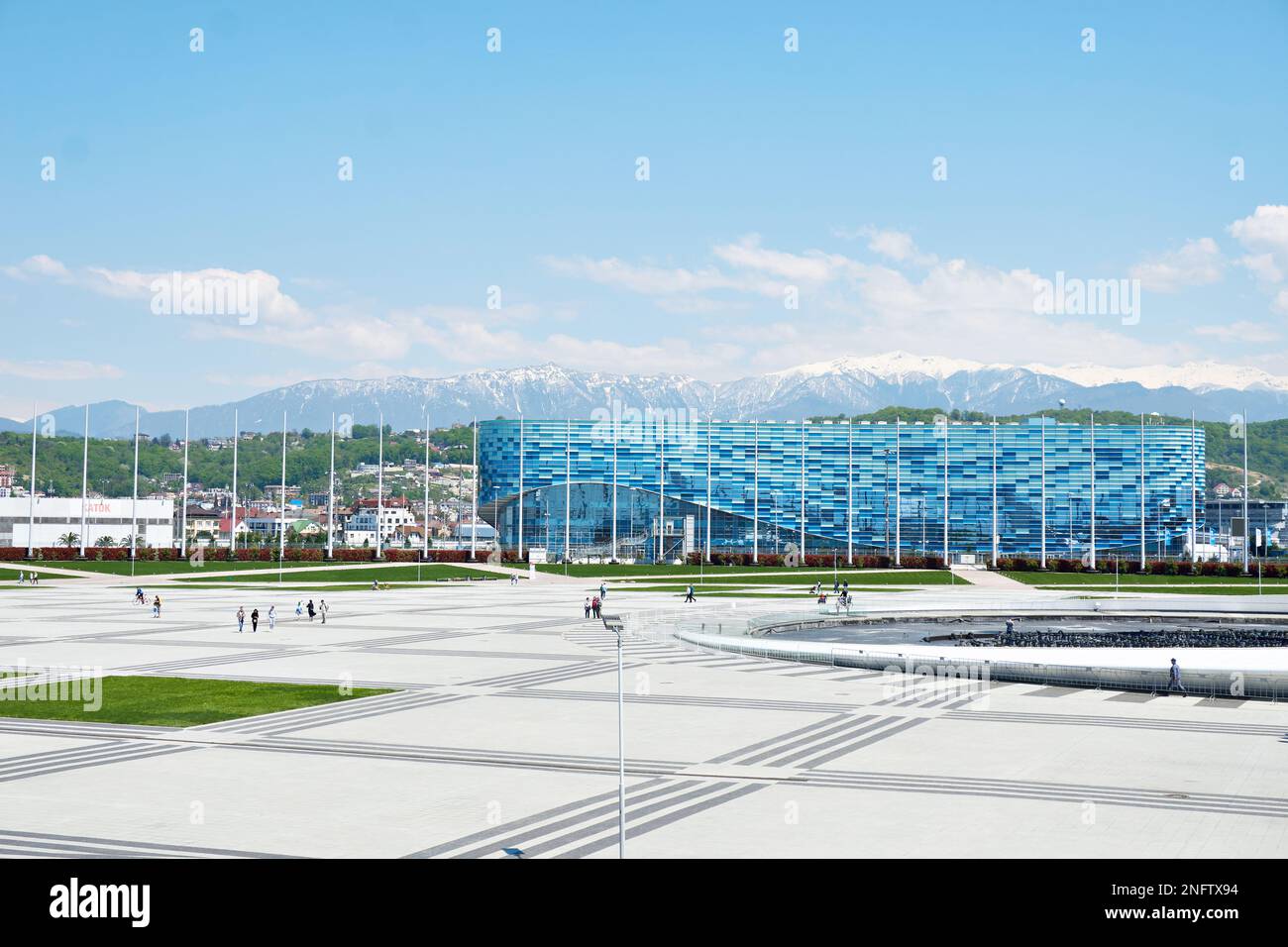 ADLER, SOTCHI, RUSSIE - 26 avril 2019: Palais des sports de glace 'Iceberg' dans le parc olympique de Sotchi Banque D'Images