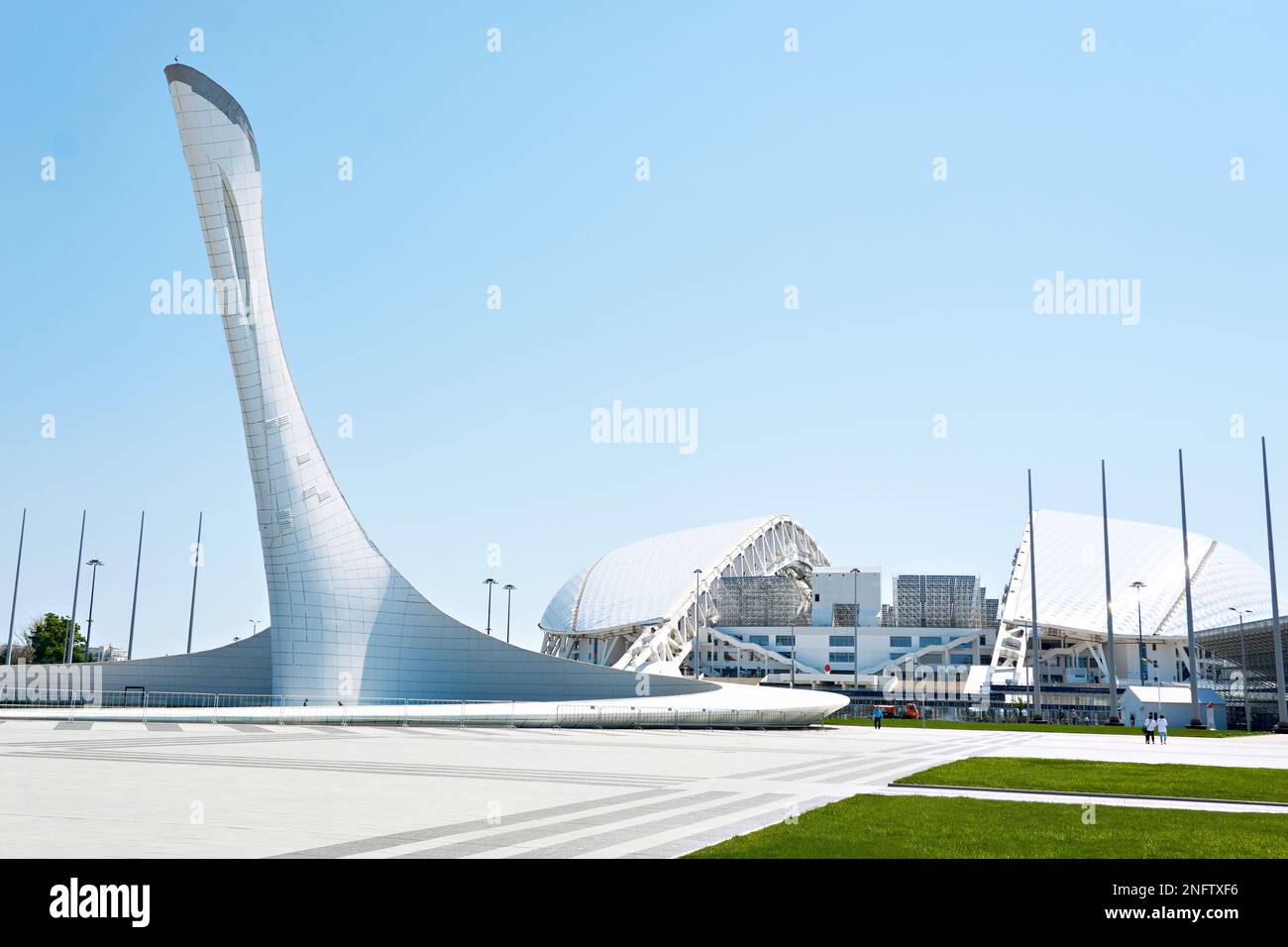 ADLER, SOTCHI, RUSSIE - 26 avril 2019 : Stade de pêche et torche au Parc olympique de Sotchi Banque D'Images