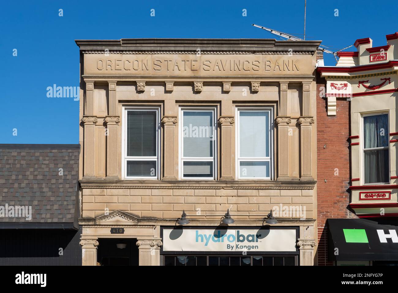 Oregon, Illinois - États-Unis - 13 février 2023 : extérieur de l'ancien bâtiment et de la façade du centre-ville de l'Oregon, Illinois, États-Unis. Banque D'Images