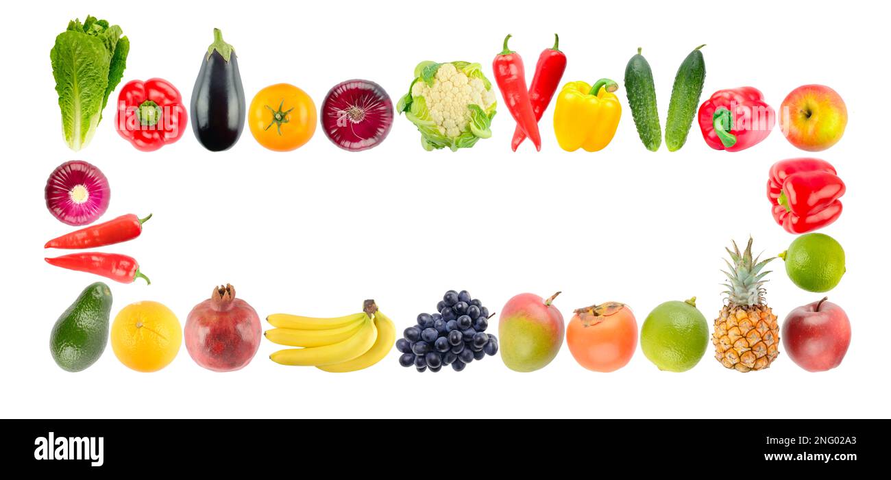 Cadre à partir de légumes et de fruits multicolores isolés sur fond blanc. Banque D'Images