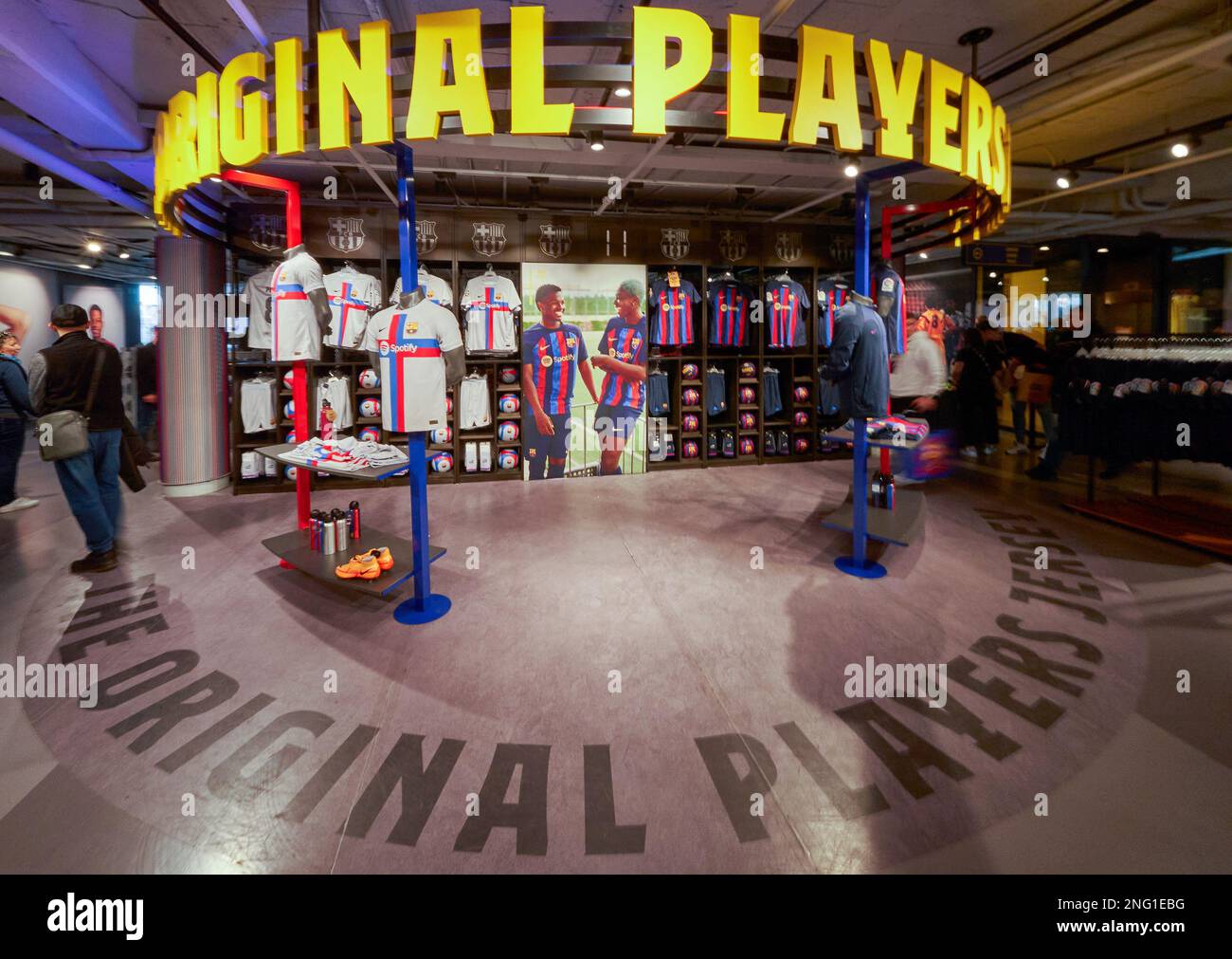 Mannequins dans le magasin officiel du FC Barcelone à l'arène Camp Nou Banque D'Images