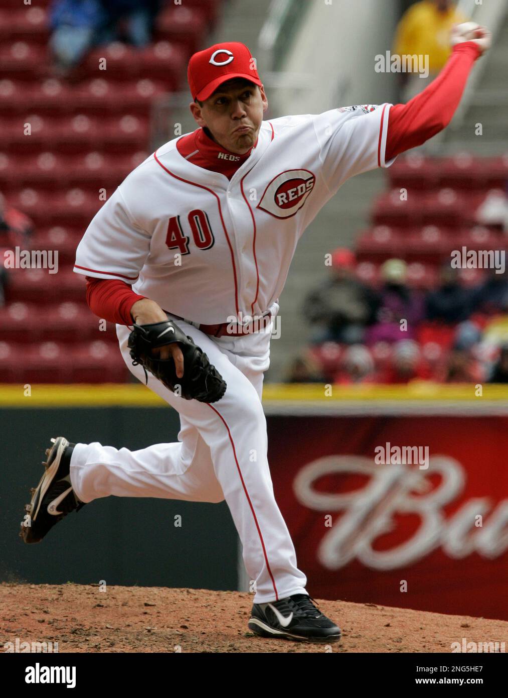 Cincinnati Reds reliever Jon Coutlangus pitches against the Houston Astros  in a baseball game, Thursday, May 10, 2007, in Cincinnati. (AP Photo/David  Kohl Stock Photo - Alamy