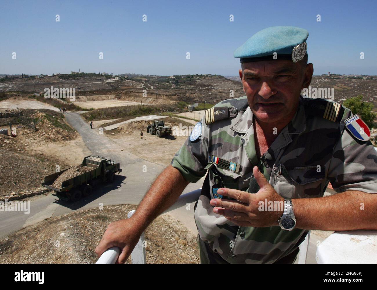 French Colonel Jacques Colleville, UNIFIL's Chief Liaison Officer in south Lebanon, stands above the place where Italian forces will settle their camp in Srifa, southern Lebanon, Wednesday Aug. 30, 2006. (AP Photo/Francois Mori) Banque D'Images
