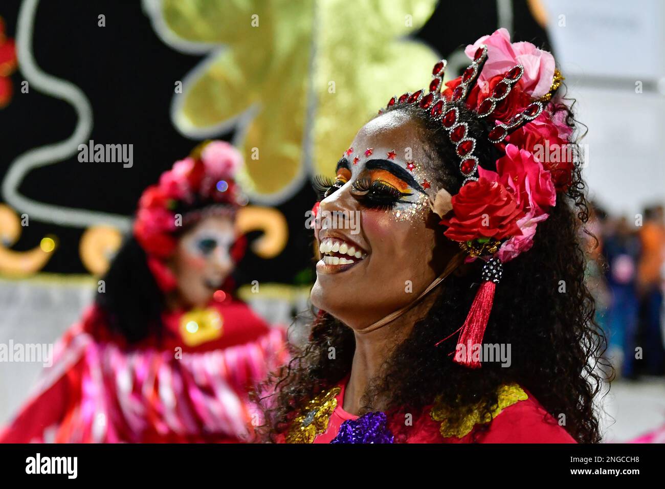 Rio de Janeiro, Brésil. 18th févr. 2023. RJ - Rio de Janeiro - 02/17/2023 - CARNAVAL RIO 2023, SÉRIE OR DÉFILÉ SCOLAIRE SAMBA - membres de l'école Estacio de sa Samba lors d'une présentation au défilé de la série Or à Rio de Janeiro à la Foire de marques de Sapucai Sambadrome ce vendredi (17)./Sipa USA crédit: SIPA USA/Alamy Live News Banque D'Images