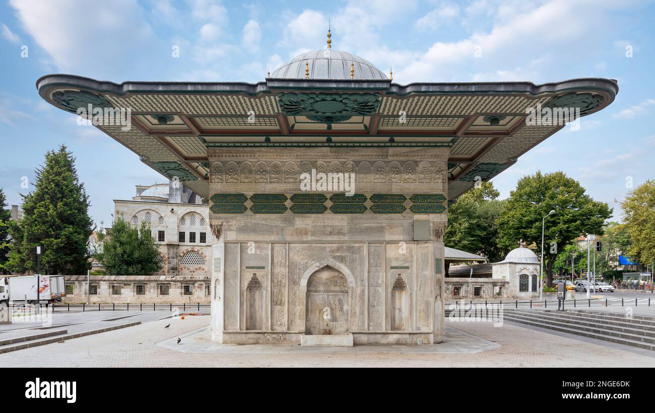 La fontaine Kilic Ali Pasha, Kilic Ali Pasa Cesme, ou la fontaine Tophane, une fontaine publique de 18th siècles, ou Sabil, construite par le sultan ottoman Mahmud I, adapté au district de Beyoglu, Istanbul, Turquie Banque D'Images