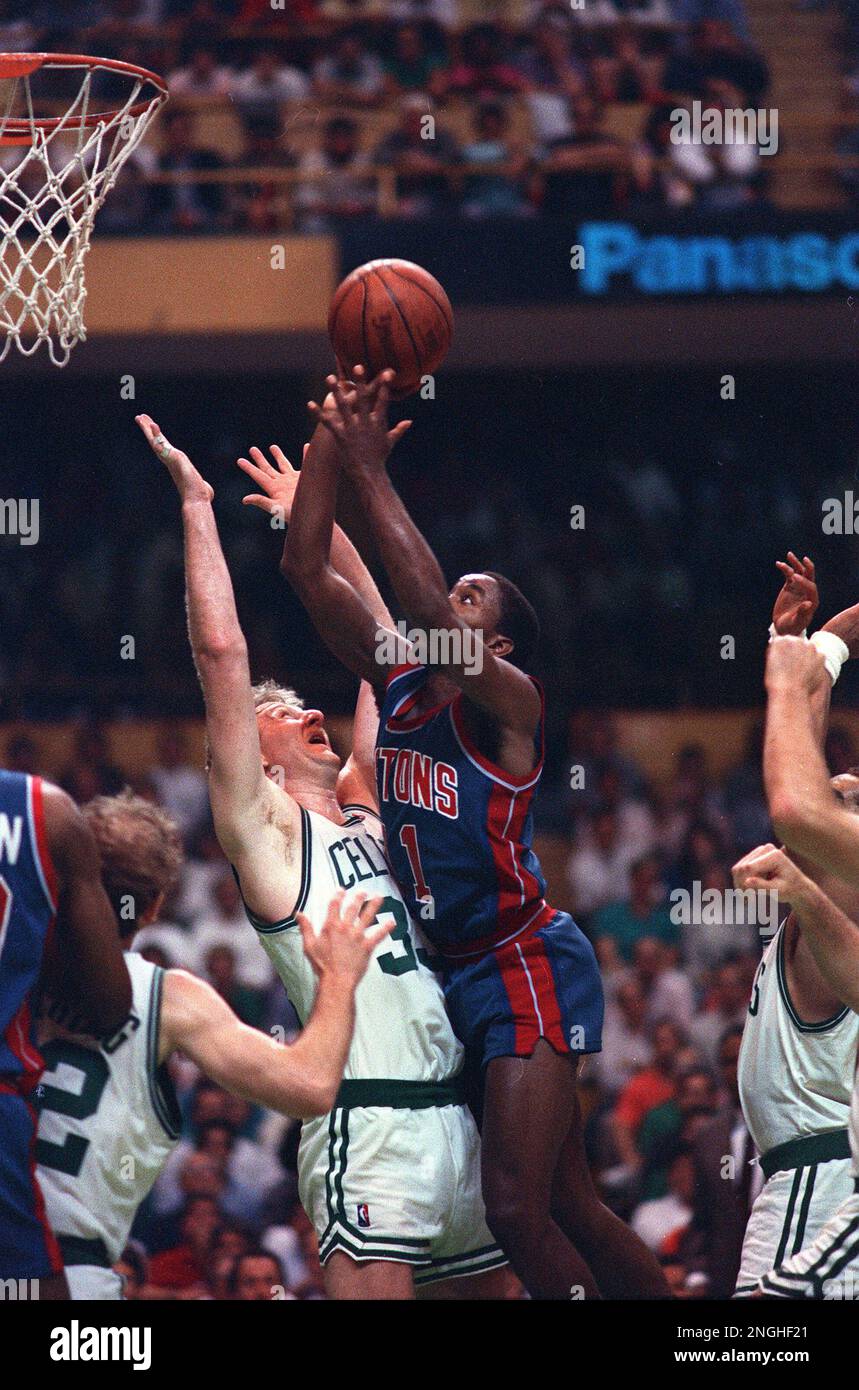 Detroit Pistons guard Isiah Thomas (11) drives to the basket before Chicago  Bulls' Michael Jordan gets into position during action in Chicago, Ill.,  Tuesday, Nov. 7, 1989. (AP Photo/Fred Jewel Stock Photo - Alamy