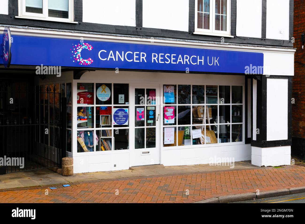 Cancer Reserch UK Charity Shop à Middlewich Cheshire Royaume-Uni Banque D'Images
