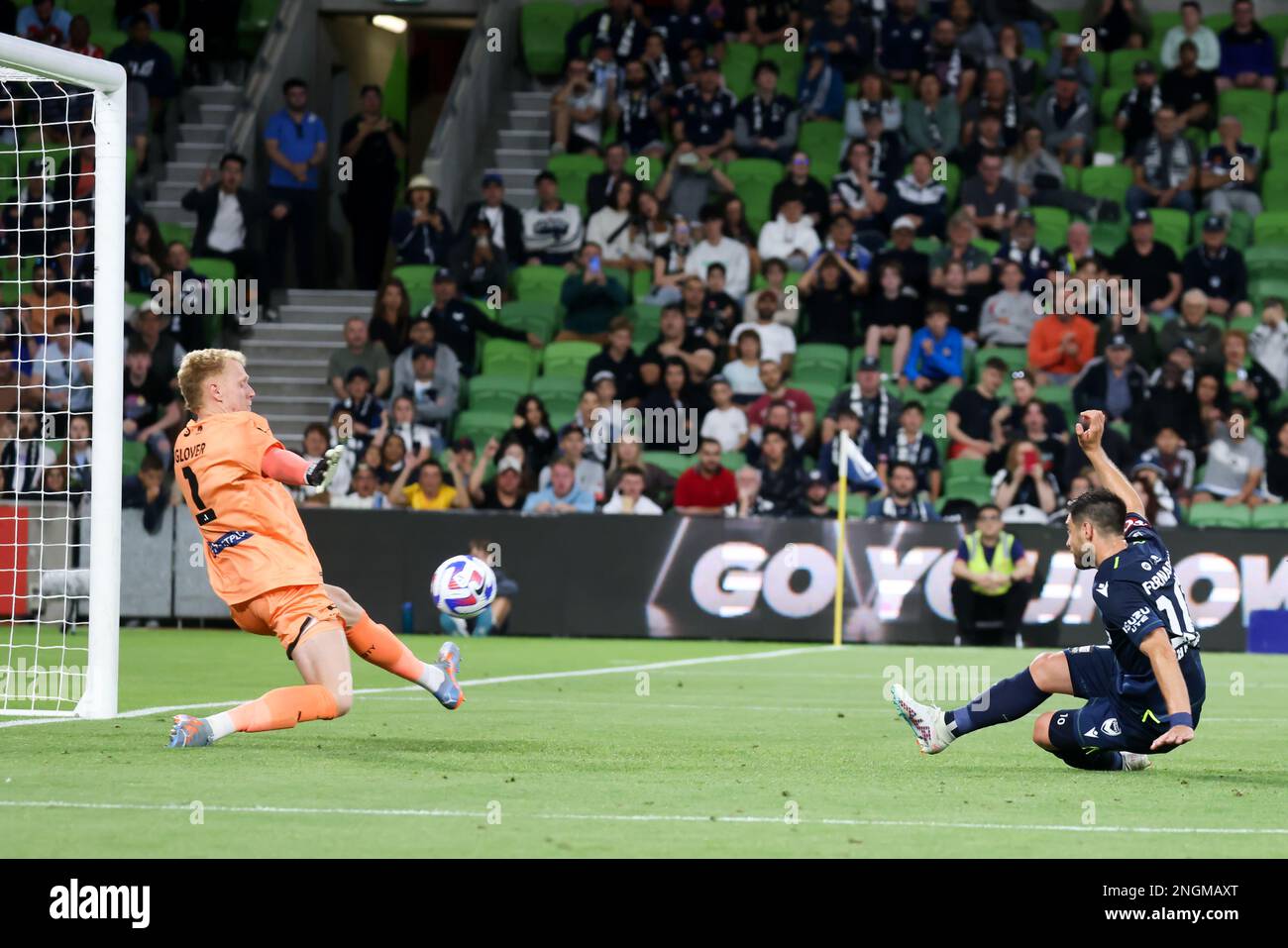 Melbourne, Victoria, Australie. 18th févr. 2023. MELBOURNE, AUSTRALIE - FÉVRIER 18 : Bruno Fornaroli, de Melbourne, tire sa victoire contre la ville de Melbourne dans le cadre du match des hommes De la Ligue A à l'AAMI Park, sur 18 février 2023, à Melbourne, en Australie (Credit image: © Chris Putnam/ZUMA Press Wire) USAGE ÉDITORIAL EXCLUSIF ! Non destiné À un usage commercial ! Banque D'Images