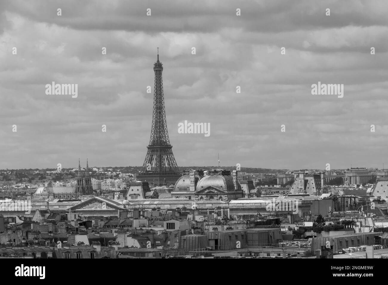 Toits de paris noir et blanc Banque de photographies et d’images à ...