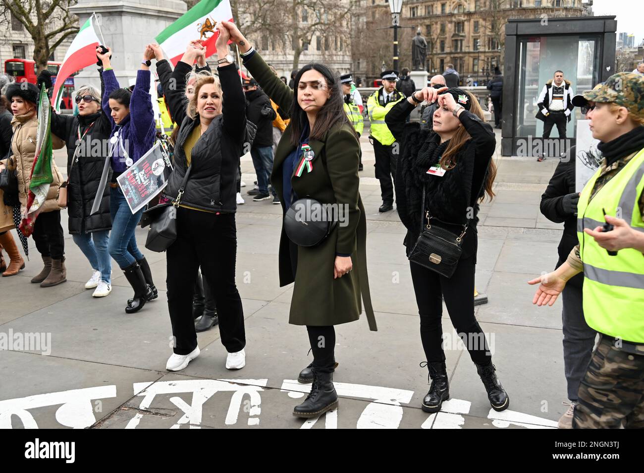 Londres, Royaume-Uni. 18th févr. 2023. Londres, Royaume-Uni. Les ressortissants iraniens protestent contre le régime iranien qui était responsable de la mort de Mahsa Amini en garde à vue, un acte qui a déclenché un soulèvement mondial majeur. Crédit : michael melia/Alay Live News Banque D'Images