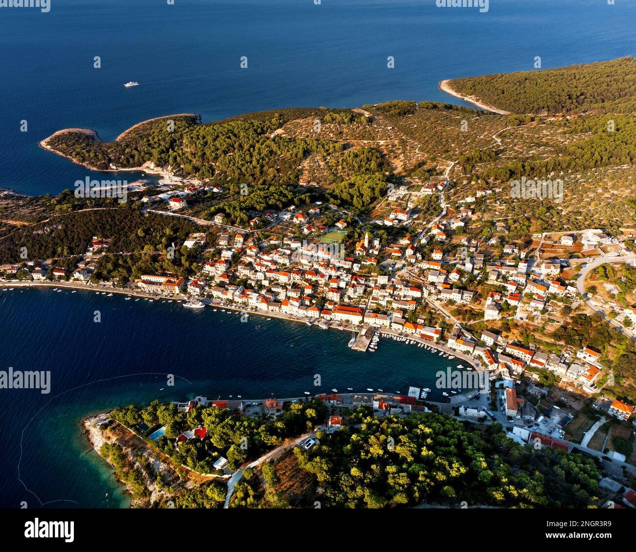 Povlja, Brac, Croatie photo aérienne Banque D'Images