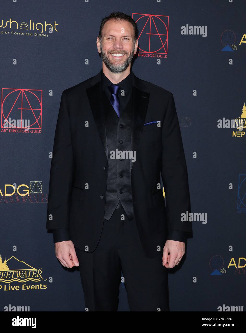 Los Angeles, États-Unis. 18th févr. 2023. Dylan Cole arrive aux prix ADG annuels 27th qui se tiennent au centre-ville intercontinental de Los Angeles, à Los Angeles, en Californie, samedi, 18 février 2023 . (Photo de Juan Pablo Rico/Sipa USA) crédit: SIPA USA/Alay Live News Banque D'Images