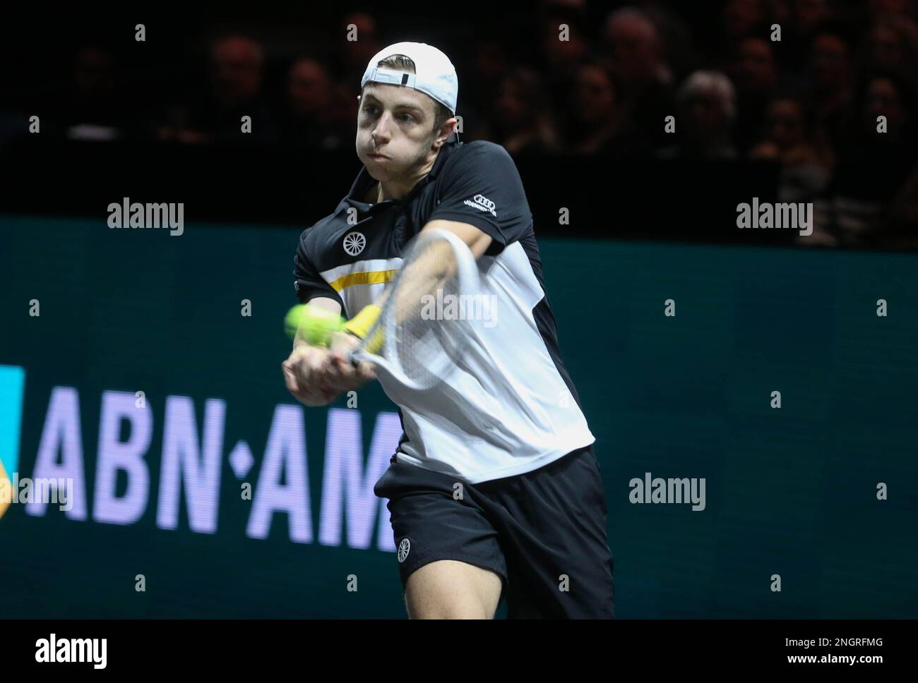 Tallon Griekspoor des pays-Bas en action contre Jannik sinner de l'Italie pendant l'ABN Amro Open 2023, ATP 500 tournoi de tennis sur 18 février 2023 à Rotterdam, pays-Bas - photo Laurent Lairys / DPPI Banque D'Images