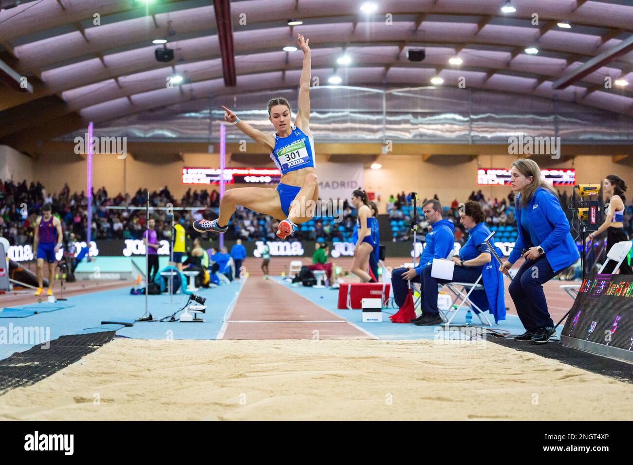 Madrid, Madrid, Espagne. 18th févr. 2023. Irati Mitxelena dans le long concours de saut lors des Championnats d'athlétisme en salle .Spanish célébrés à Madrid, Espagne au stade de Gallur le samedi 18 février 2022 (Credit image: © Alberto Gardin/ZUMA Press Wire) USAGE ÉDITORIAL SEULEMENT! Non destiné À un usage commercial ! Banque D'Images