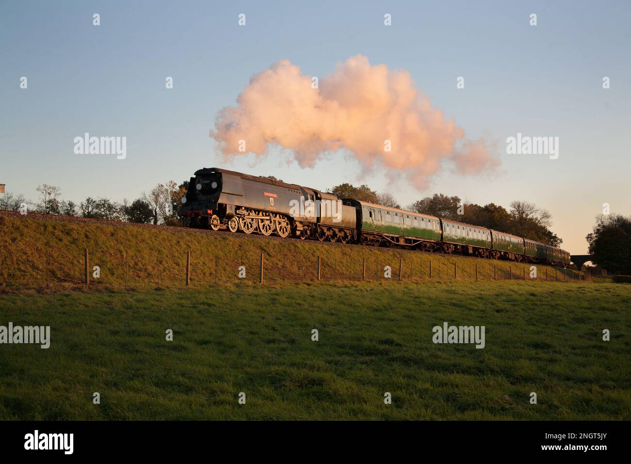 West Country Class 340007 Wadebridge approchant la gare de Horsted Keynes sur le Bluebell Railway 2007. Banque D'Images