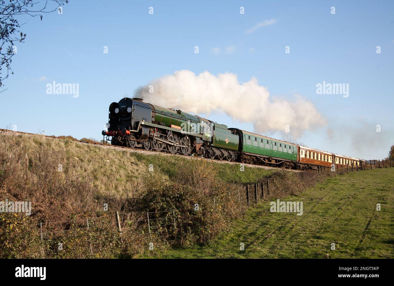 West Country Class 34028 Eddystone fonctionnant sous le nom 34100 Appledor sur le Bluebell Railway 2007. Banque D'Images