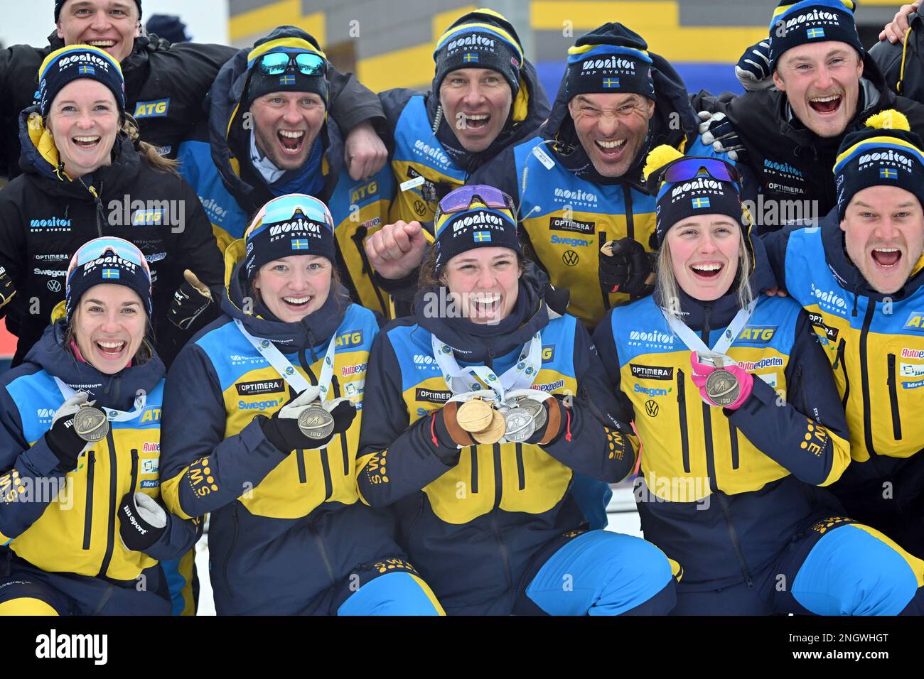 Oberhof, Allemagne. 19th févr. 2023. Biathlon: Championnat du monde, relais 4 x 6 km, femmes. L'équipe suédoise célèbre le Lotto Thüringen Arena à Rennsteig. Credit: Martin Schutt/dpa/Alay Live News Banque D'Images