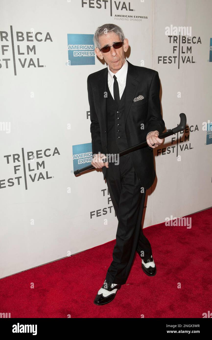 **PHOTO DE FICHIER** Richard Belzer s'est envenimé. NEW YORK, NY - 17 AVRIL : Richard Belzer participe à la première soirée d'ouverture de 'Mistaken for Strangers' lors du festival du film Tribeca 2013 sur 17 avril 2013 à New York. Crédit : Corredor99/MediaPunch Banque D'Images