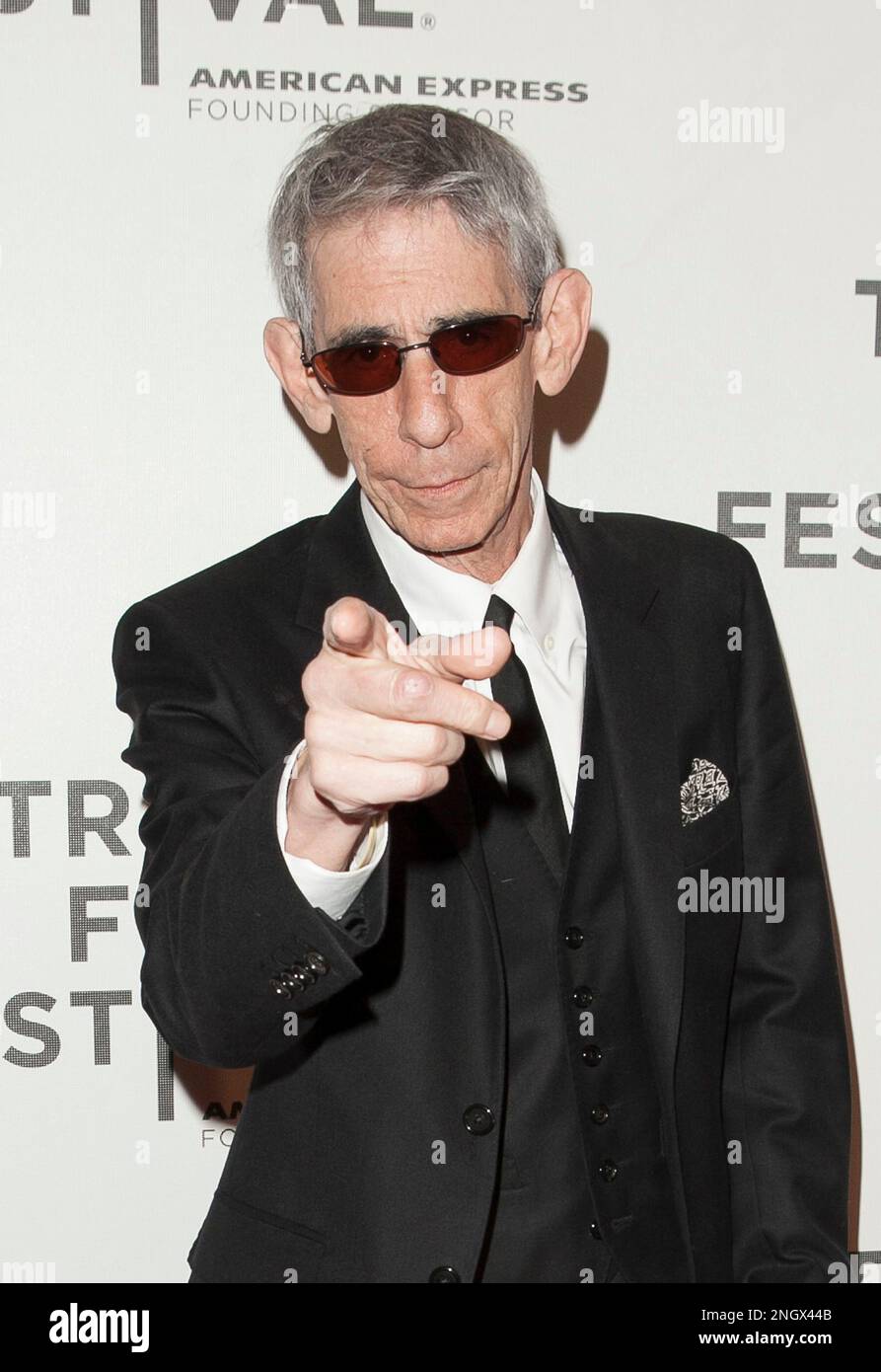 **PHOTO DE FICHIER** Richard Belzer s'est envenimé. NEW YORK, NY - 17 AVRIL : Richard Belzer participe à la première soirée d'ouverture de 'Mistaken for Strangers' lors du festival du film Tribeca 2013 sur 17 avril 2013 à New York. Crédit : Corredor99/MediaPunch Banque D'Images