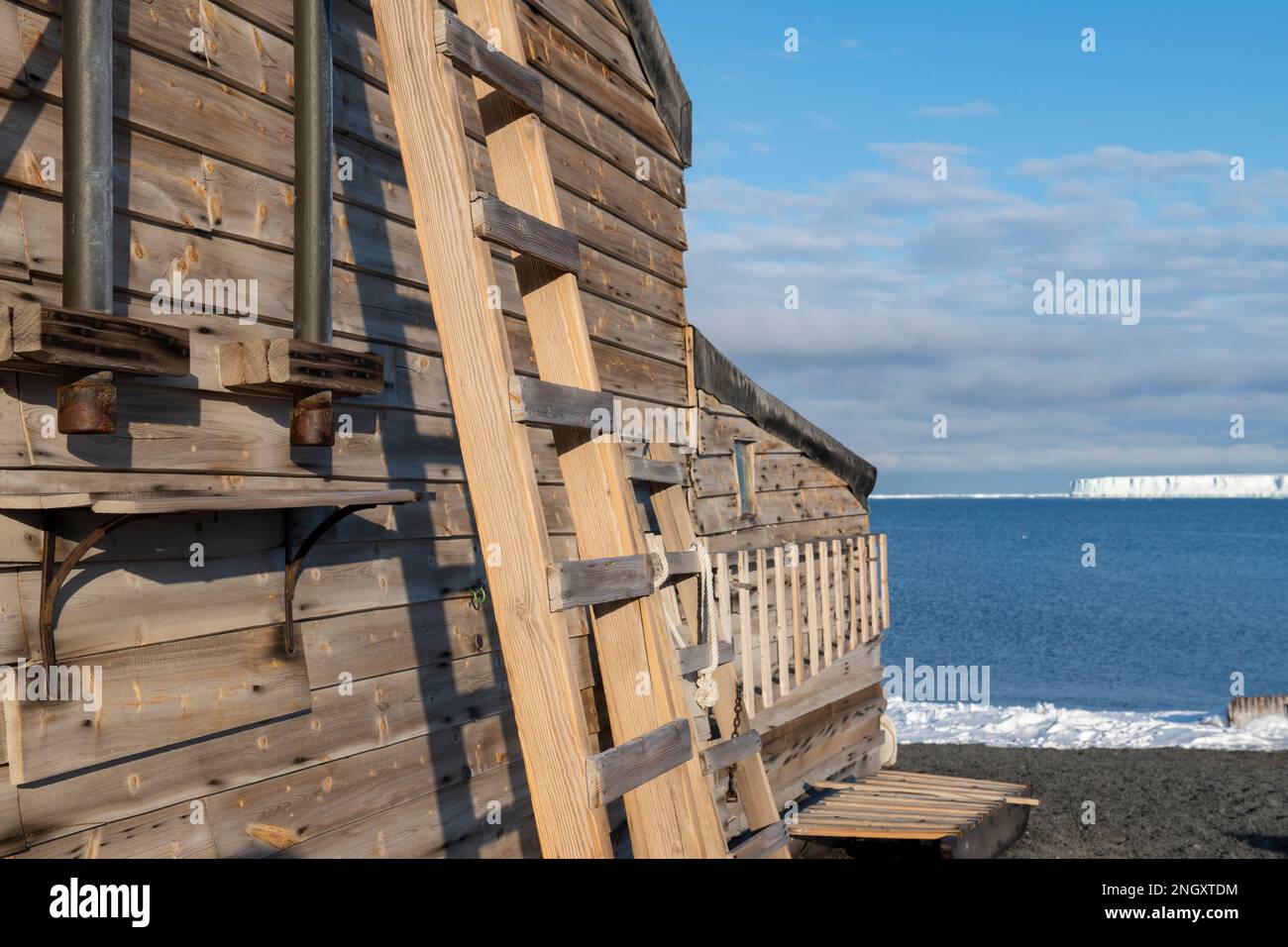 Antarctique, mer de Ross, île de Ross, Cap Evans. Vue extérieure sur le quartier historique de Scott Hut. Banque D'Images