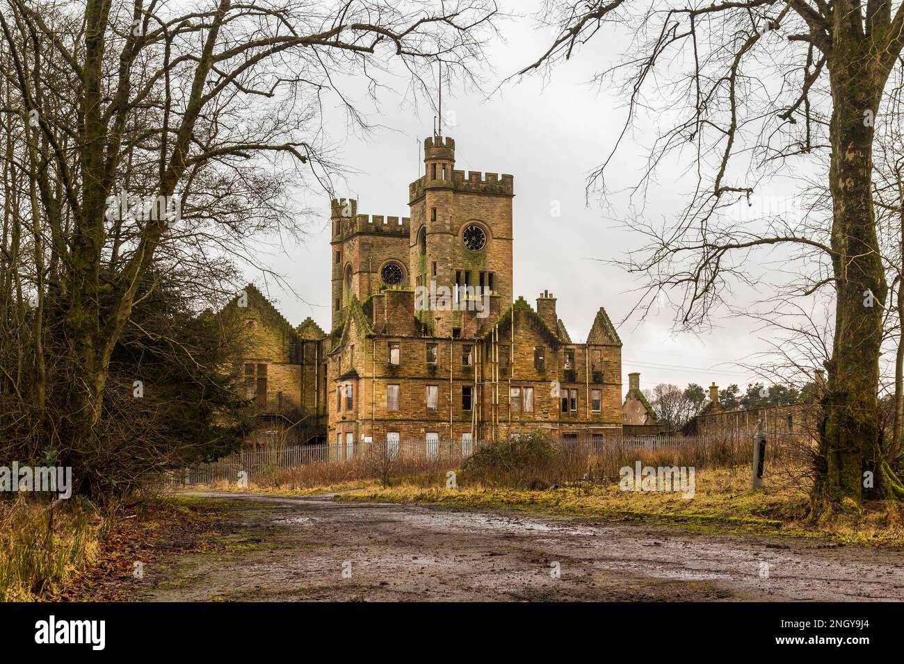 Abandonné 19th centrury style baronial Hartwood Hospital Church à Shotts, en Écosse Banque D'Images