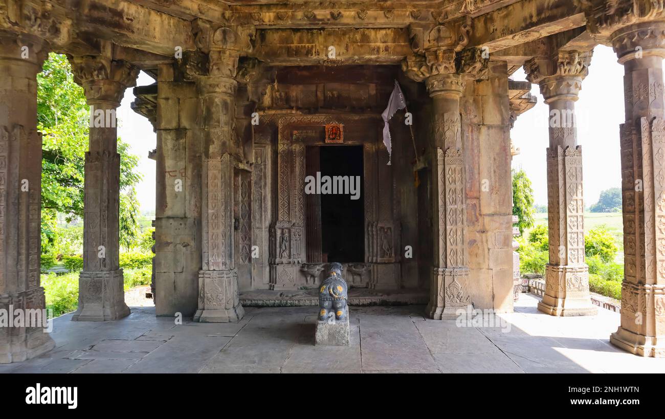 Vue de l'ancien Temple du Seigneur Shiva près du Temple Sanka Shyamji, Rajgarh, Madhya Pradesh, Inde. Banque D'Images