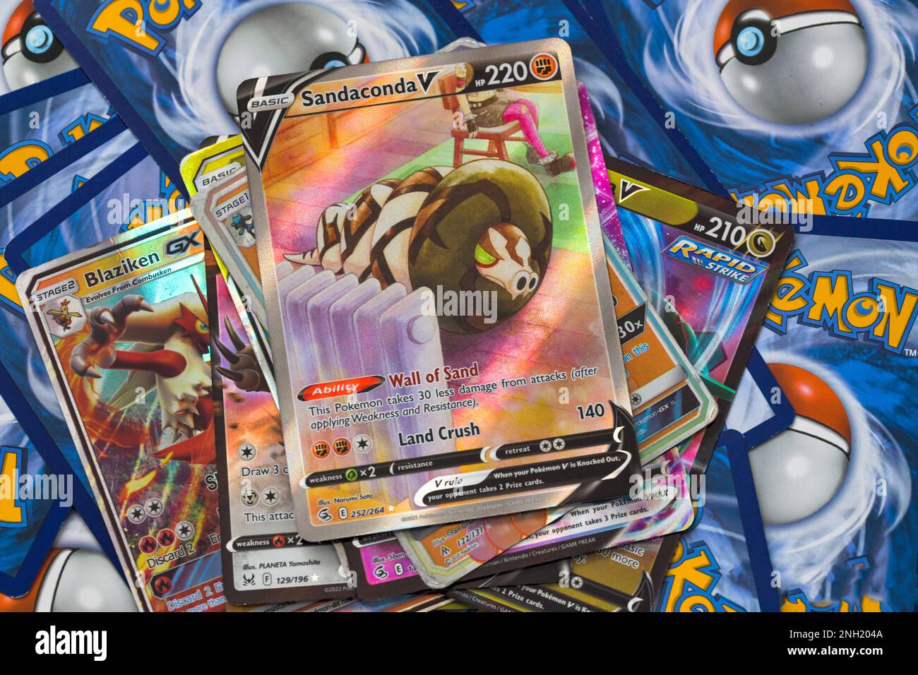 Pokemon cards Banque de photographies et d’images à haute résolution