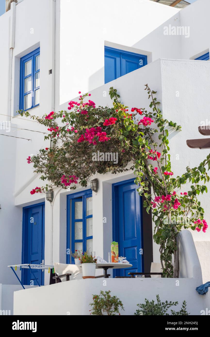 Appartements dans le style traditionnel des Cyclades dans le village de Chora, Folegandros Banque D'Images