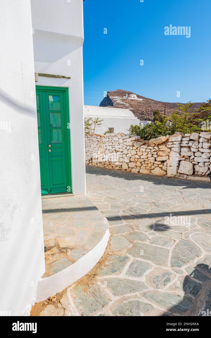 Une ruelle caractéristique dans le village pittoresque de Chora, Folegandros Banque D'Images