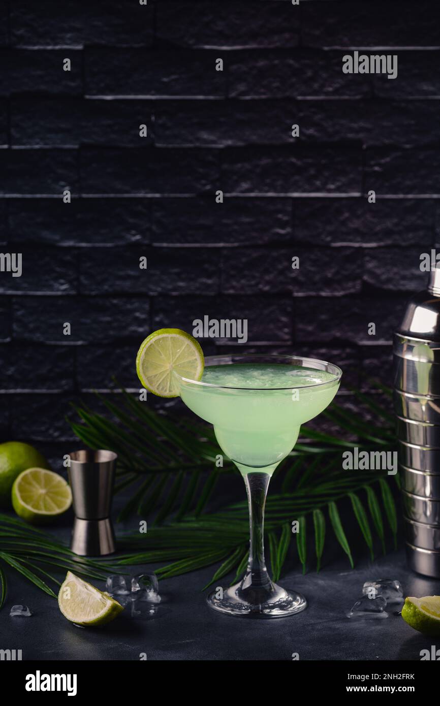 La chaux classique Cocktail Daiquiri avec garniture Banque D'Images
