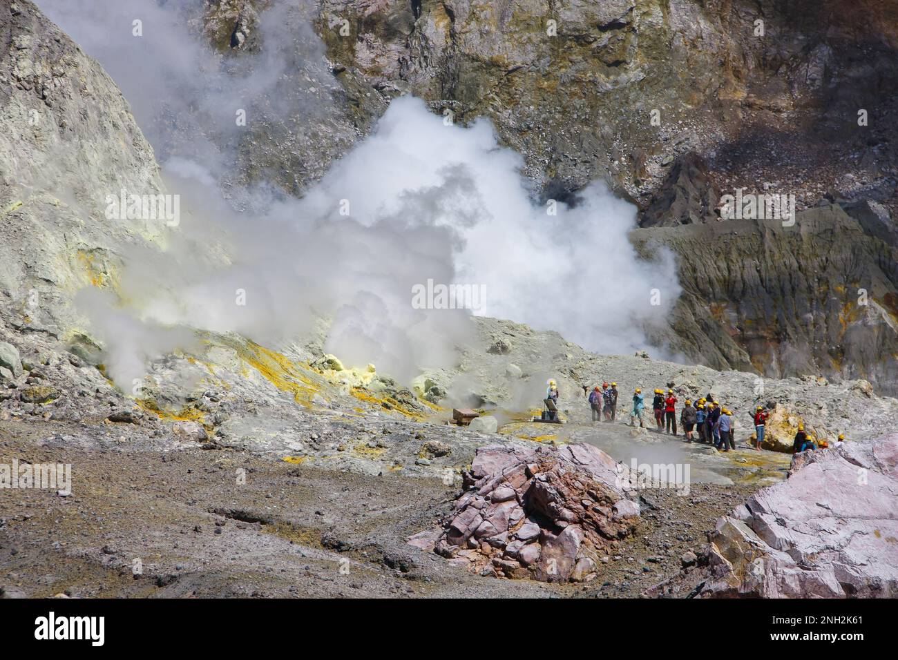 Visite guidée du cratère de Whakaari, volcan de l'île Blanche en Nouvelle-Zélande Banque D'Images