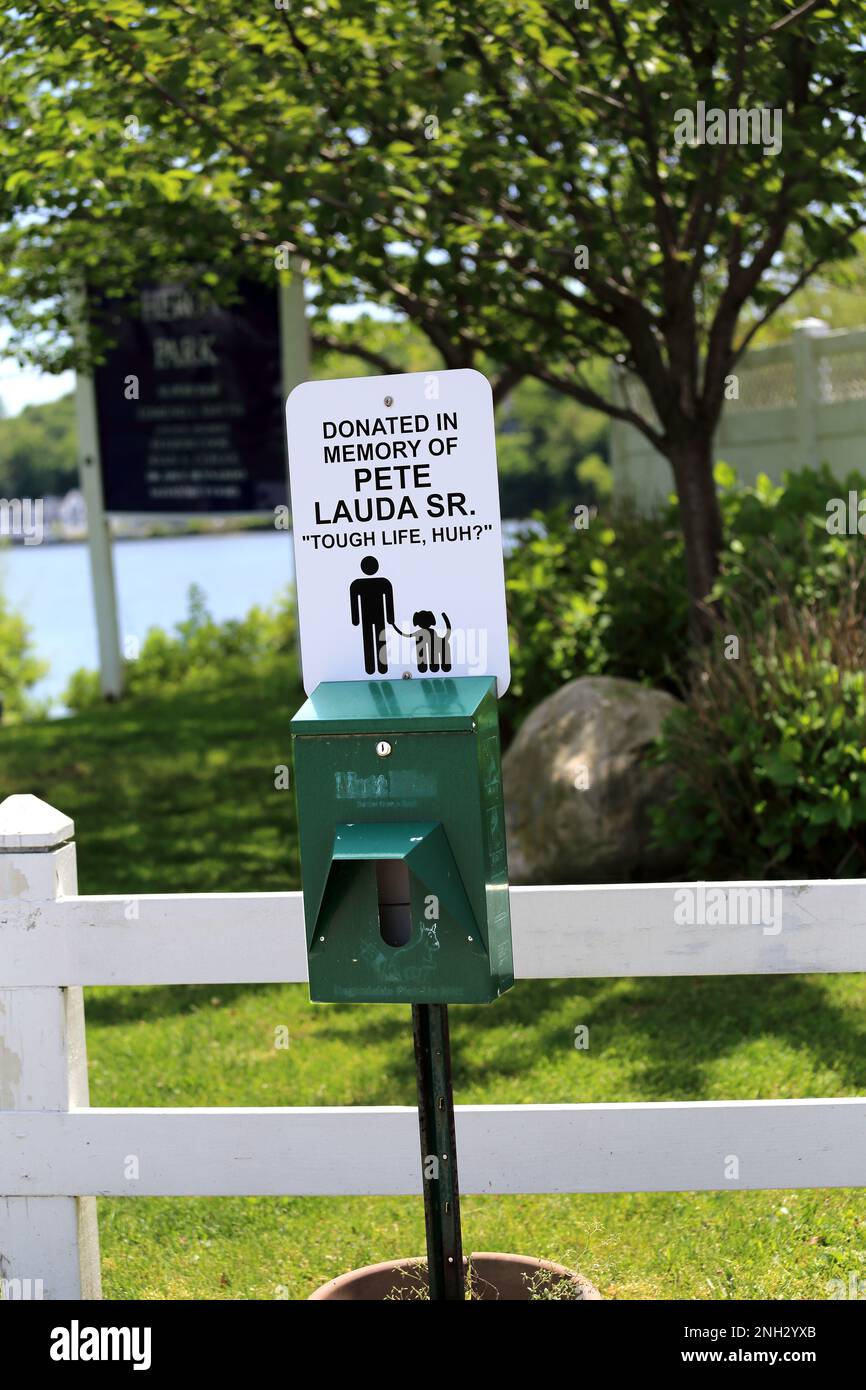 Distributeur de sacs poop pour chiens long Island New York Banque D'Images