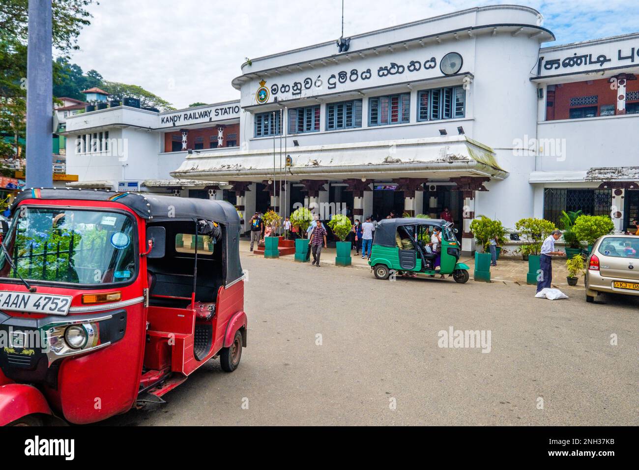 Sri Lanka, gare de Kandy sur le chemin de fer de Kandy à Ella à travers le pays de colline du Sri Lanka Banque D'Images