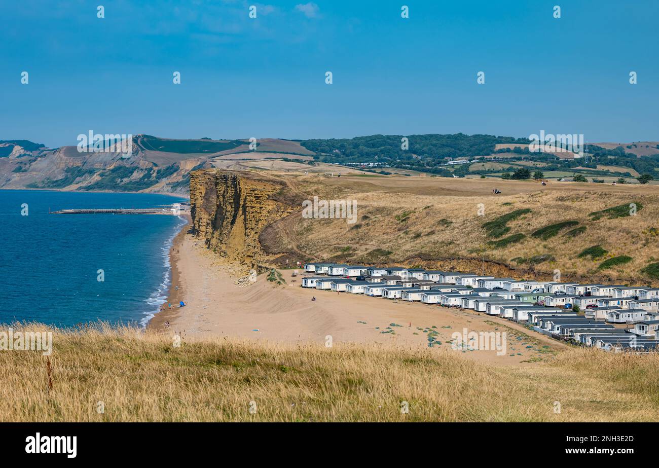 Mobile homes maison de vacances sur la plage à côté des falaises de calcaire, côte jurassique, Burton Freshwater, Dorset, Angleterre, ROYAUME-UNI Banque D'Images