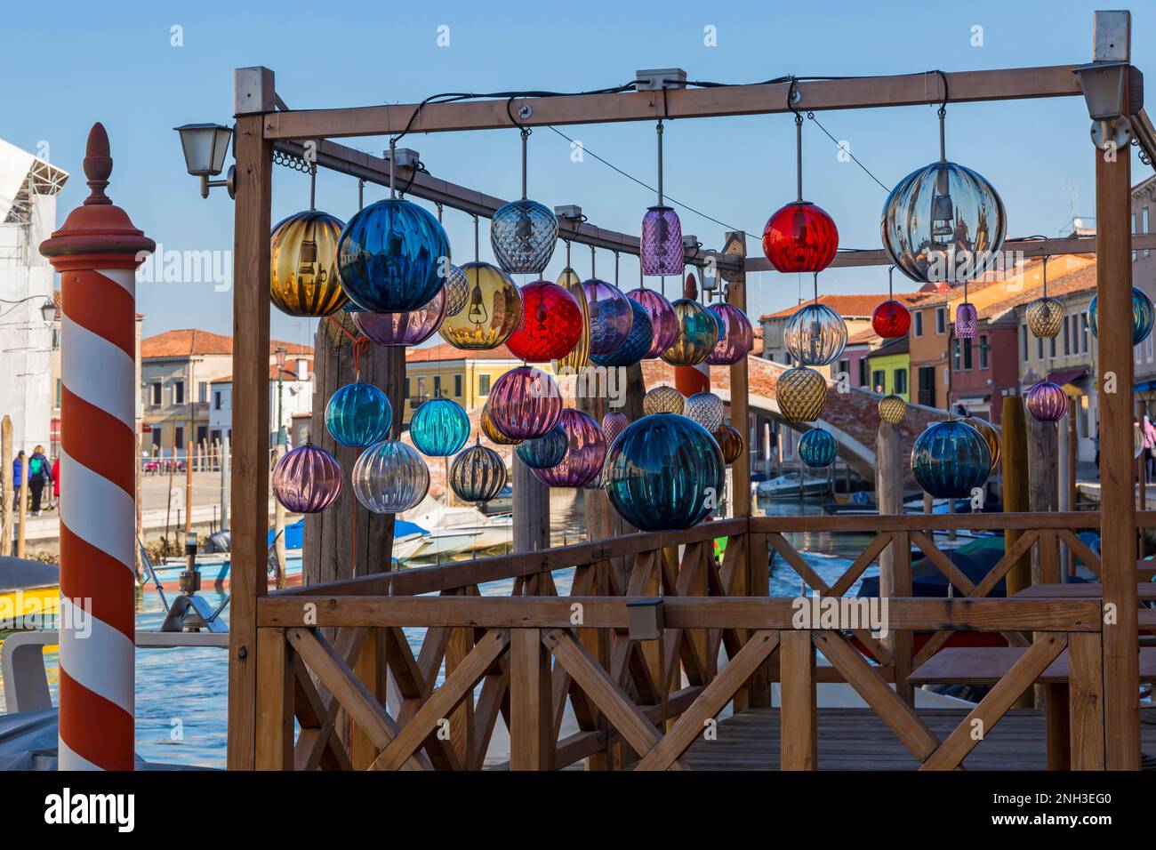 Lumières en verre de Murano suspendues à Murano, Venise, Italie en février Banque D'Images