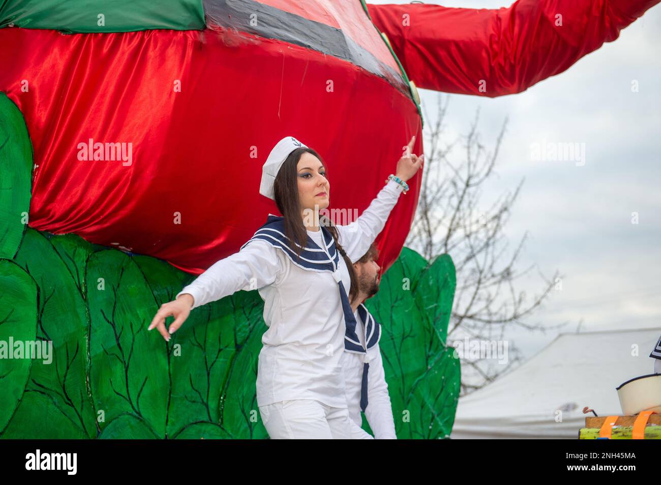 Le flotteur masqué de Popeye, lors du défilé du Carnaval de Santa Rufina à Rieti, le 19 février 2023 (photo de Riccardo Fabi/NurPhoto) crédit: NurPhoto SRL/Alay Live News Banque D'Images