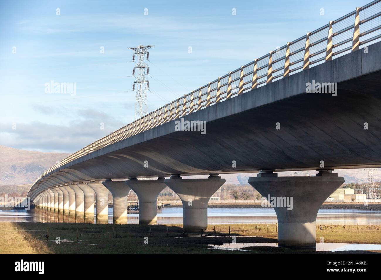 Clackmannanshire Bridge au-dessus du Firth of Forth en Écosse qui a ouvert à la circulation le 19 novembre 2008 Banque D'Images