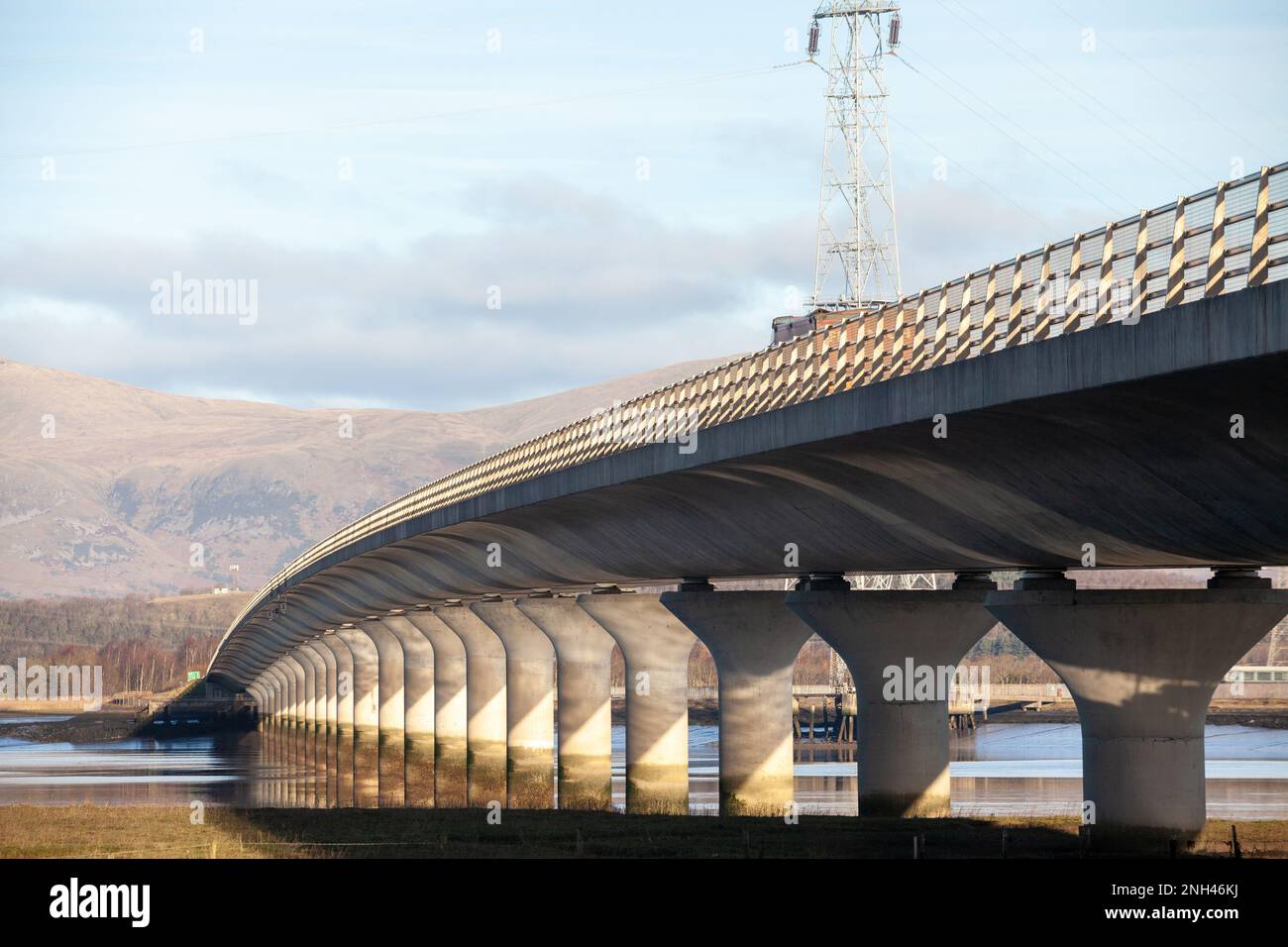 Clackmannanshire Bridge au-dessus du Firth of Forth en Écosse qui a ouvert à la circulation le 19 novembre 2008 Banque D'Images