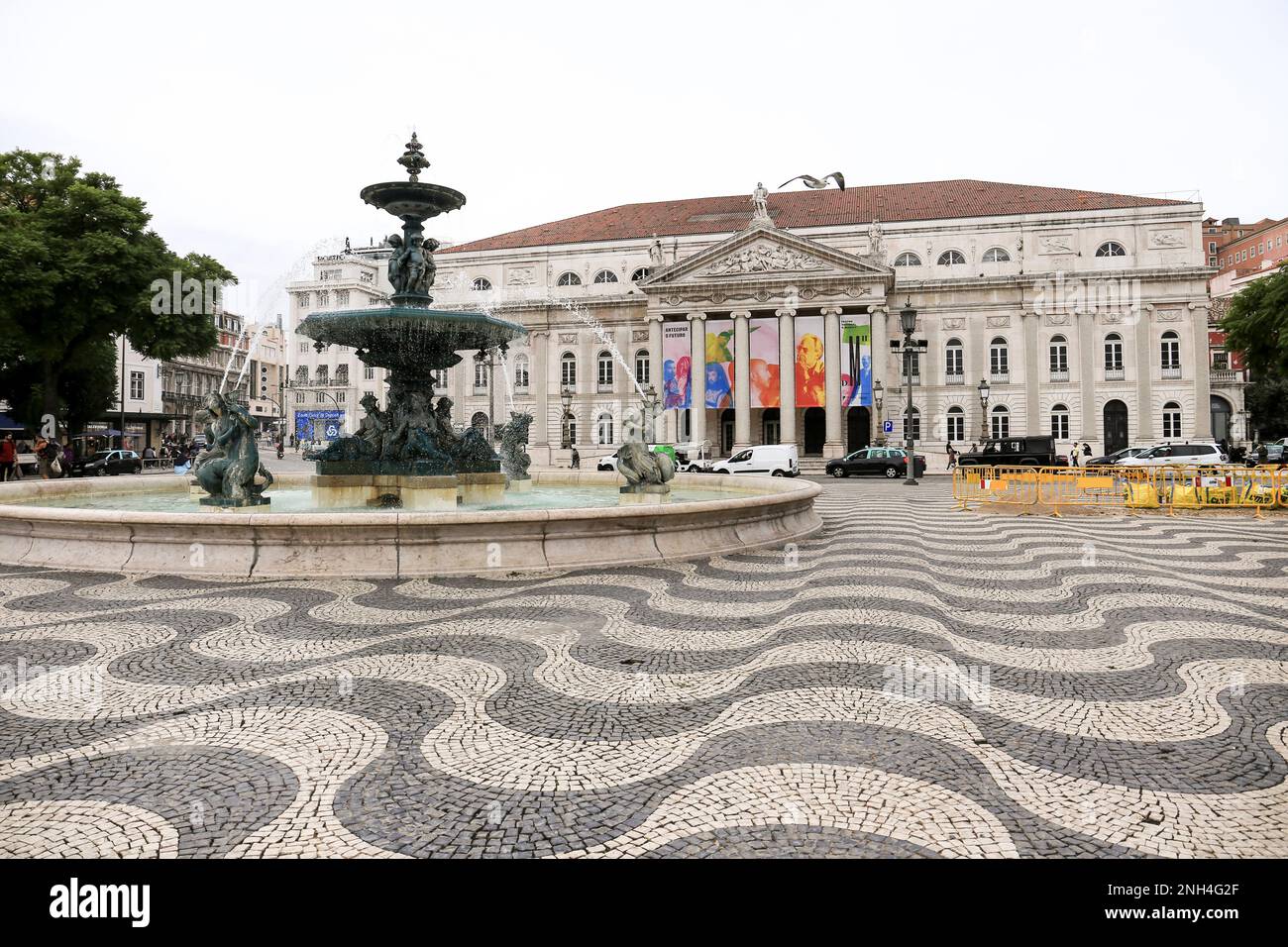 Lisbonne, Portugal- 21 novembre 2022: La place Rossio à Lisbonne, un jour nuageux d'hiver Banque D'Images