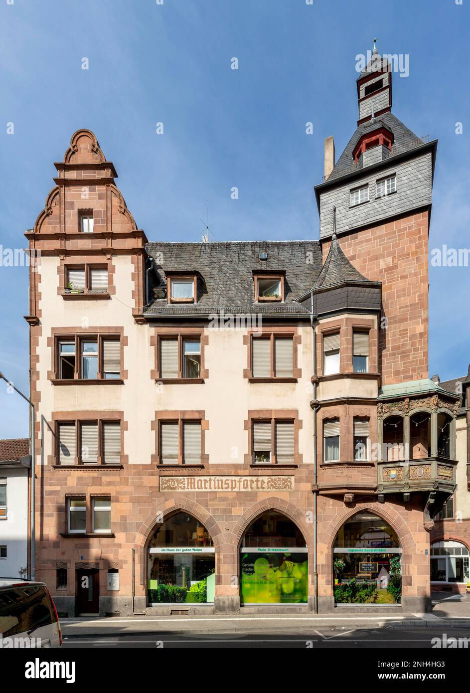 Maison Martinpforte, ou pharmacie de la vieille ville, construite en 1904 à la place d'une porte médiévale, Worms, Rhénanie-Palatinat, Allemagne Banque D'Images