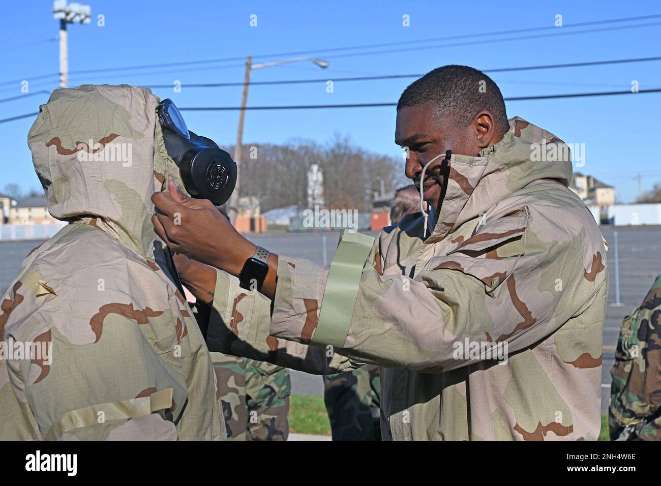 L'École CBRN du fort dix a donné une formation à divers soldats de l ...
