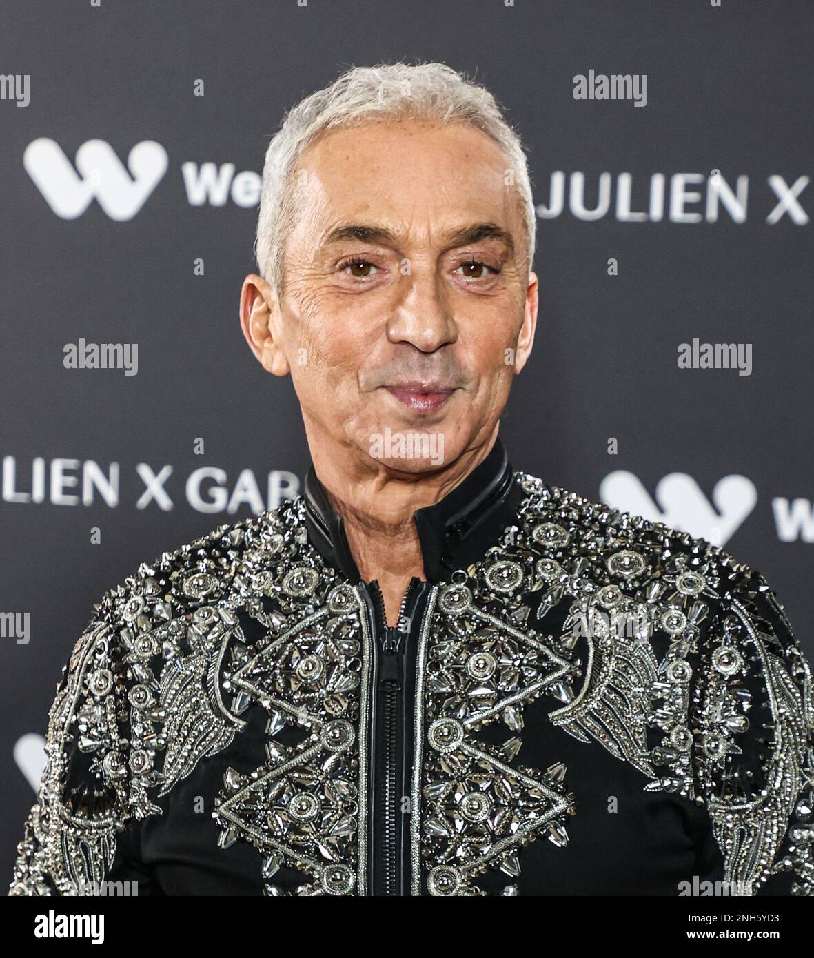 Londres, Royaume-Uni. 19th févr. 2023. Bruno Tonioli assiste au spectacle de la semaine de la mode de Londres Julien Macdonald x Gabriela Gonzalez au Freemason's Hall de Londres. Crédit : SOPA Images Limited/Alamy Live News Banque D'Images