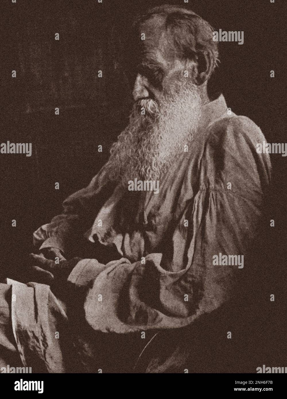 Le comte Leo Tolstoy (1828 – 1910) était un écrivain russe considéré comme l'un des plus grands auteurs de tous les temps. Il a reçu plusieurs nominations pour le Prix Nobel de littérature chaque année de 1902 à 1906, et des nominations pour le Prix Nobel de la paix en 1901, 1902 et 1910. Banque D'Images