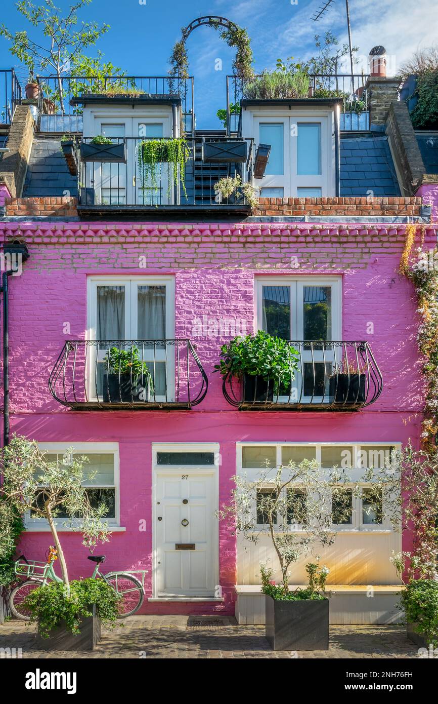Maison rose à St Luke Mews, Notting Hill, Londres Banque D'Images
