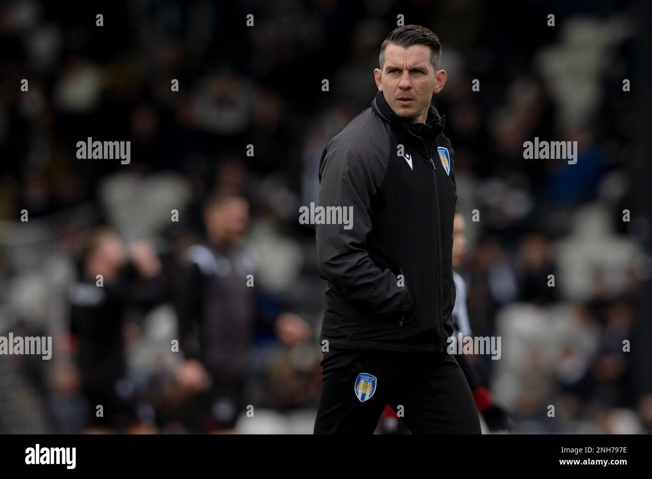 Entraîneur en chef de Colchester Matt Bloomfield - Grimsby Town v Colchester United, Sky Bet League Two, Blundell Park, Cleethorpes, Royaume-Uni - 11th février 2023 usage éditorial exclusif - restrictions DataCo. Applicables Banque D'Images