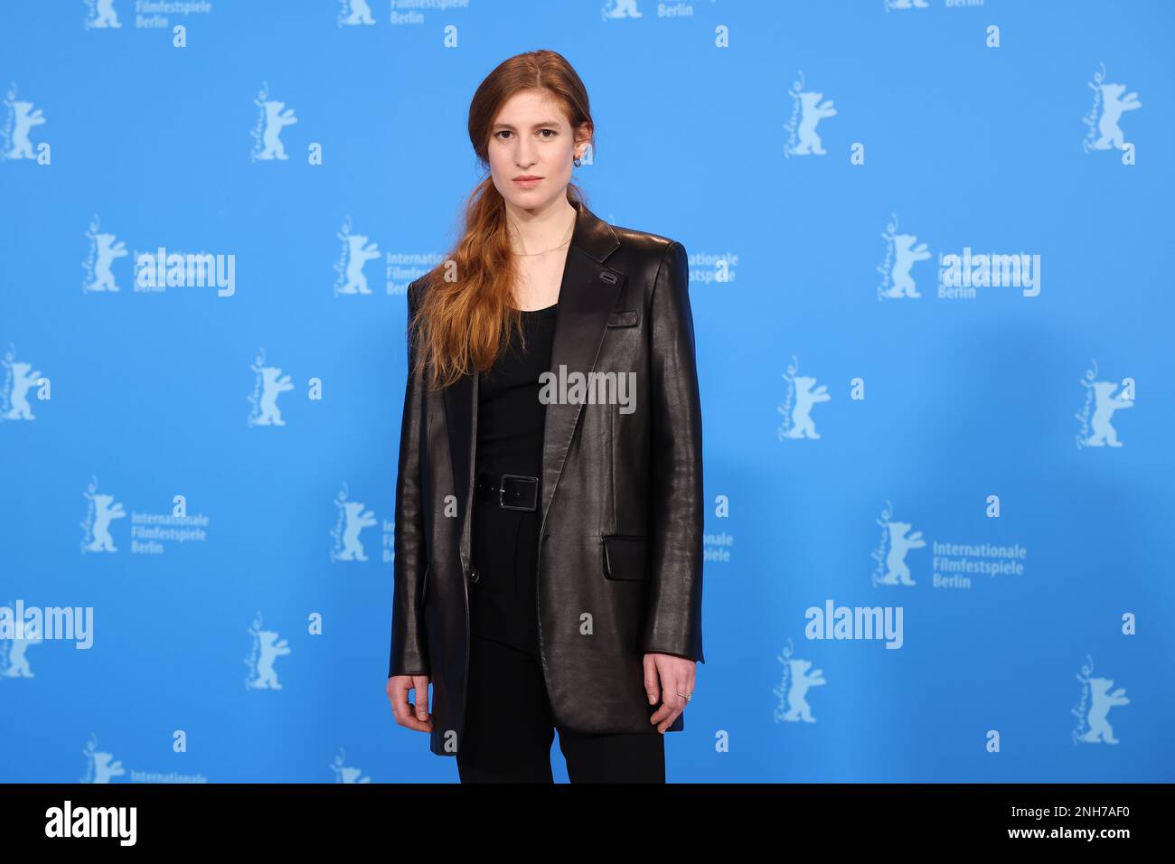 Berlin, Allemagne. 21st févr. 2023. Agathe Bonitzer, actrice, arrive pour l'appel photo du film 'Music', qui est en compétition. Le Festival international du film 73rd aura lieu à Berlin du 16 au 26 février 2023. Crédit : Gerald Matzka/dpa/Alay Live News Banque D'Images